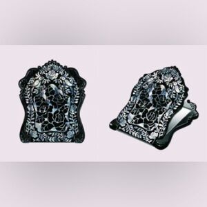 Anna Sui Mother of Pea Hand mirror (Sold out everywhere)